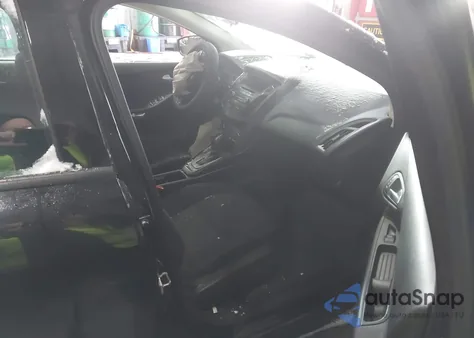 2017 Ford Focus Se z USA, uszkodzony, nr VIN 1FADP3F29HL340853